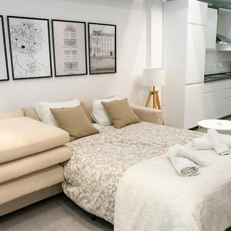Stuning Next To The River - Sevillarooms Apartament