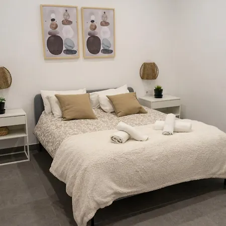 Stuning Next To The River - Sevillarooms Apartament